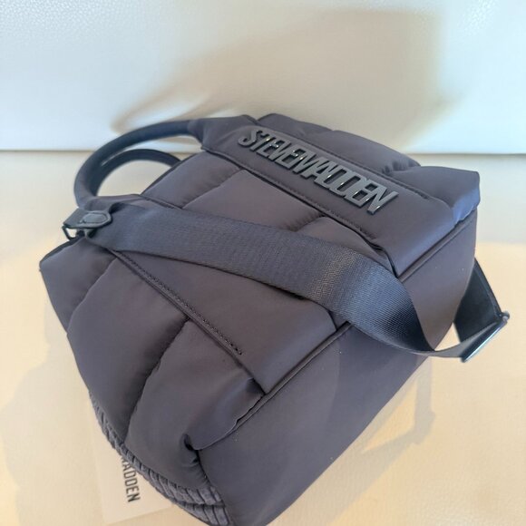 NWT STEVE MADDEN BBANDO SATCHEL CROSSBODY BAG W AIRPOD CASE NAVY - Picture 4 of 6